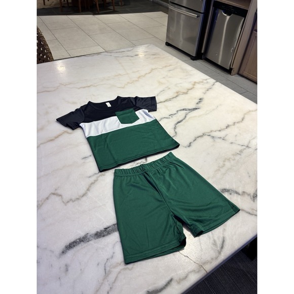 The Unbranded Brand Other - BrandNew two-piece outfit toddle boy green black an white color block shorts set